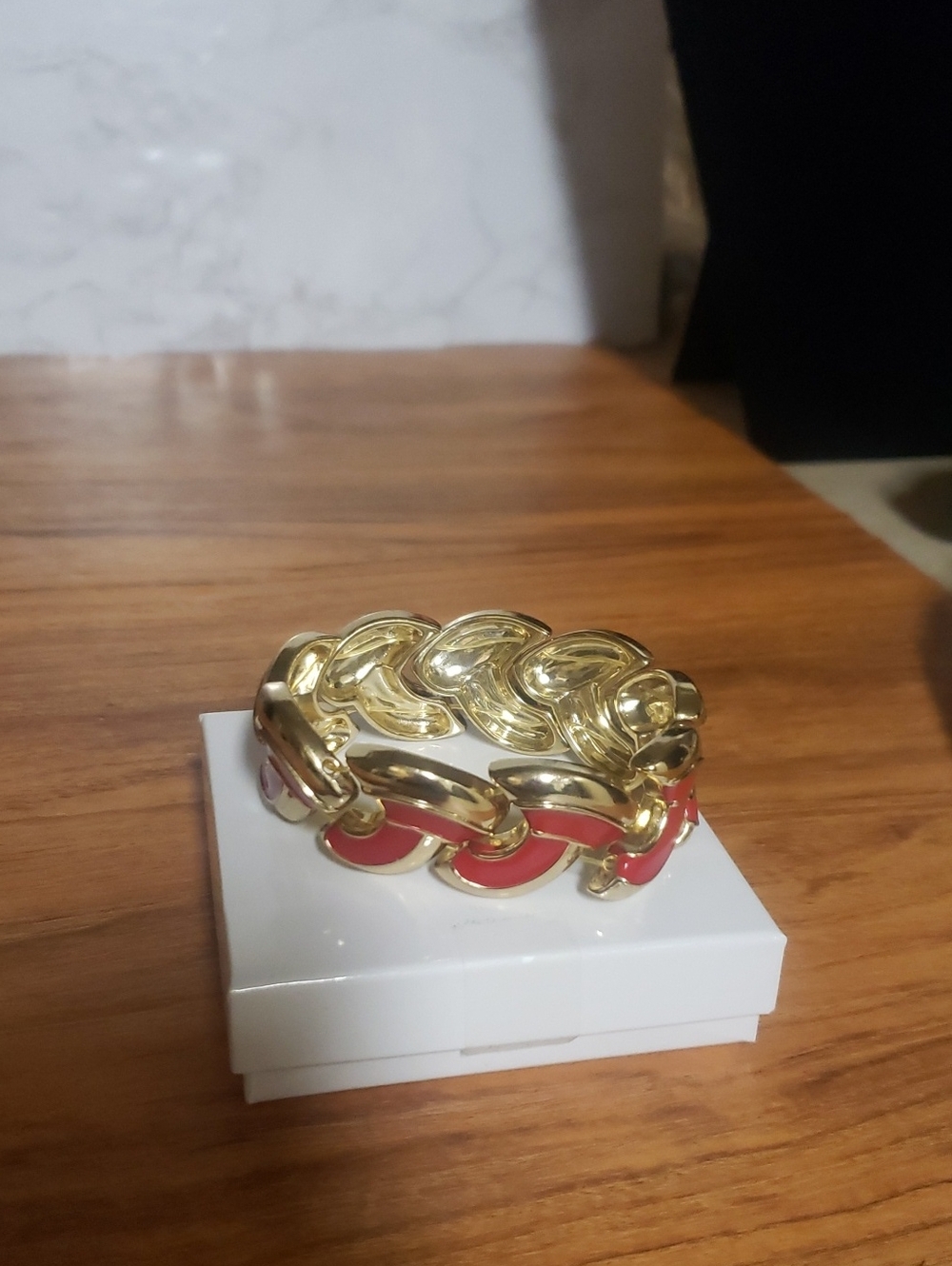 Vintage Gold and Red Enamel Chain-Link Stretch Bracelet